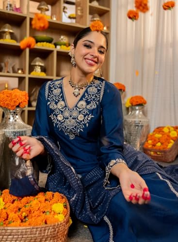 Image of Klosia Women Embroidery Solid Straight Kurta and Pant Set with Dupatta