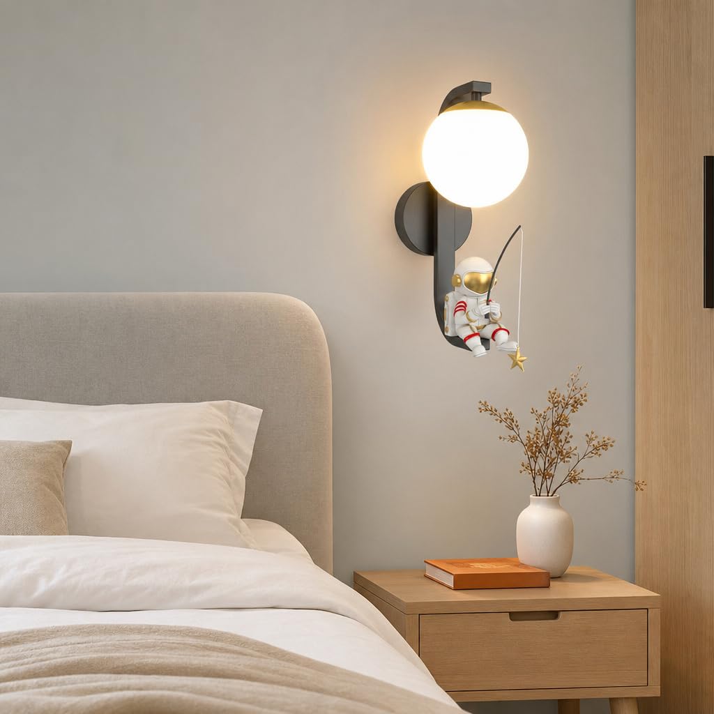 LED Wandleuchte Kinder Lampe Cartoon, Astronaut Wandleuchte Kinderzimmer Mädchen Jungen Schlafzimmer Wandbeleuchtung Runde Moon Lampe Innen Runde Glas Lampenschirm Globus