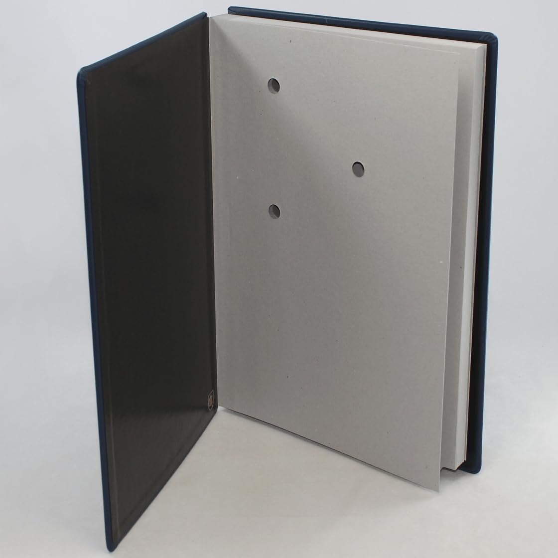 Unterschriftenmappe aus glattem Vollrindleder in Blau, Softcover, dehnbarer Rücken, 20 Register-Trennblätter aus stabiler grauer Kartonage, Aufnahme von DIN A4, Prägungen auf Anfrage