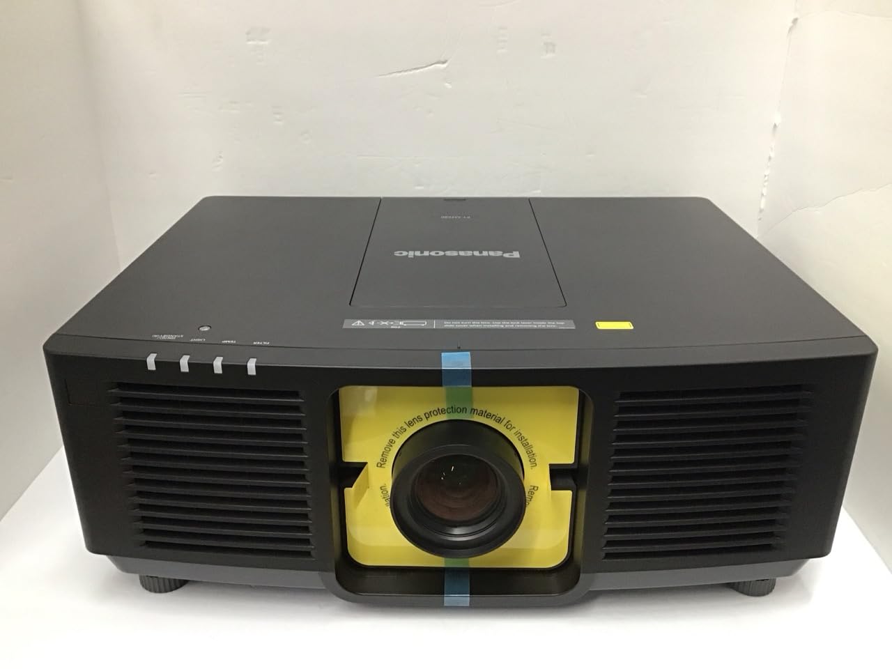Panasonic - NO0825s,shop　6台 Amazon.com: Panasonic PT-MZ680BU7 LCD Projector - Black