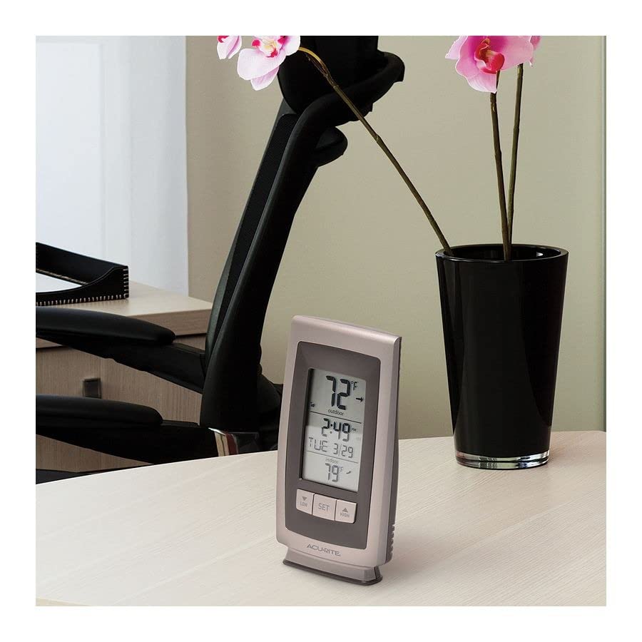 AcuRite indoor display unit on a desk
