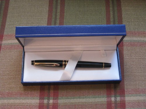 Expert II Fountain Pen, Medium Nib, Black Lacquer/Gold (WAT10021W3)