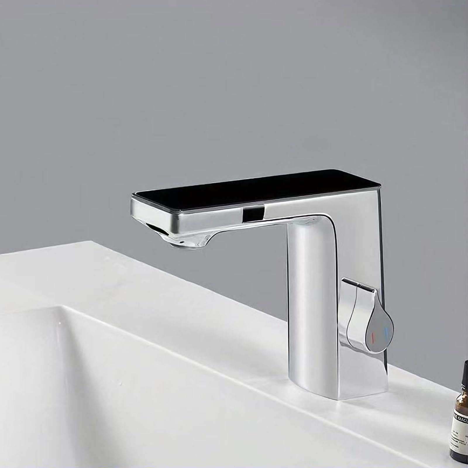 Genérico Grifos de Lavabo Sin Contacto para Baño Mezcladores de Lavabo con Sensor Inteligente Y Pantalla Digital 1 Orificio Cromados