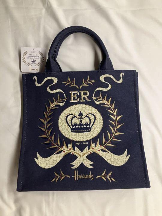 Amazon.co.jp: Harrods Platinum Jubilee Queen Elizabeth 70th