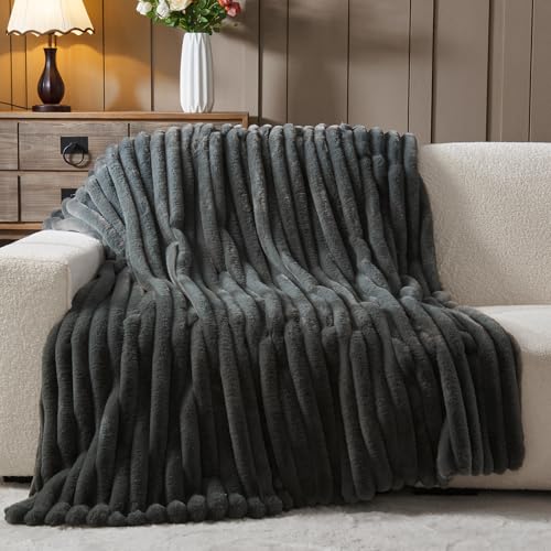 NEWCOSPLAY Faux Fur Ribbed Throw Blanket for Couch, Grey, 50"x60"