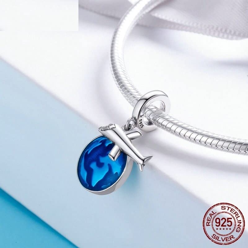 Dije de avión de viaje alrededor del mundo en plata de ley 925, ideal para pulseras y collares de mujer.