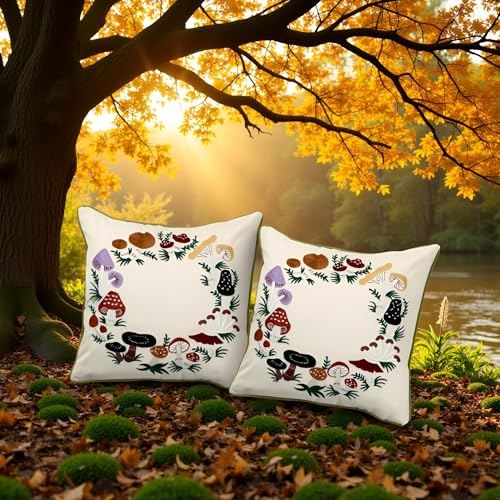 Housse de coussin brodée champignon en coton pour une maison chaleureuse et poétique