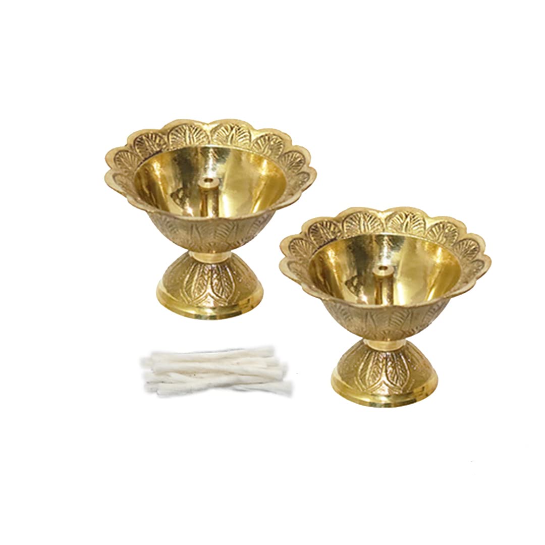 Universal Hub® Brass Flower Diya Oil Lamp with 50 Cotton Wicks Long Batti Hindu Puja Item for Mandir Small Metal Oil Lamp Decorative Indian Puja Lamp for Home Office Decoration Religious Gift