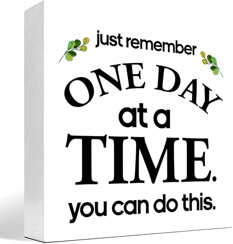 Letrero de madera con texto en inglés "Just Remember One Day at a Time You can Do This Wood", recordatorio motivacional para decoración de