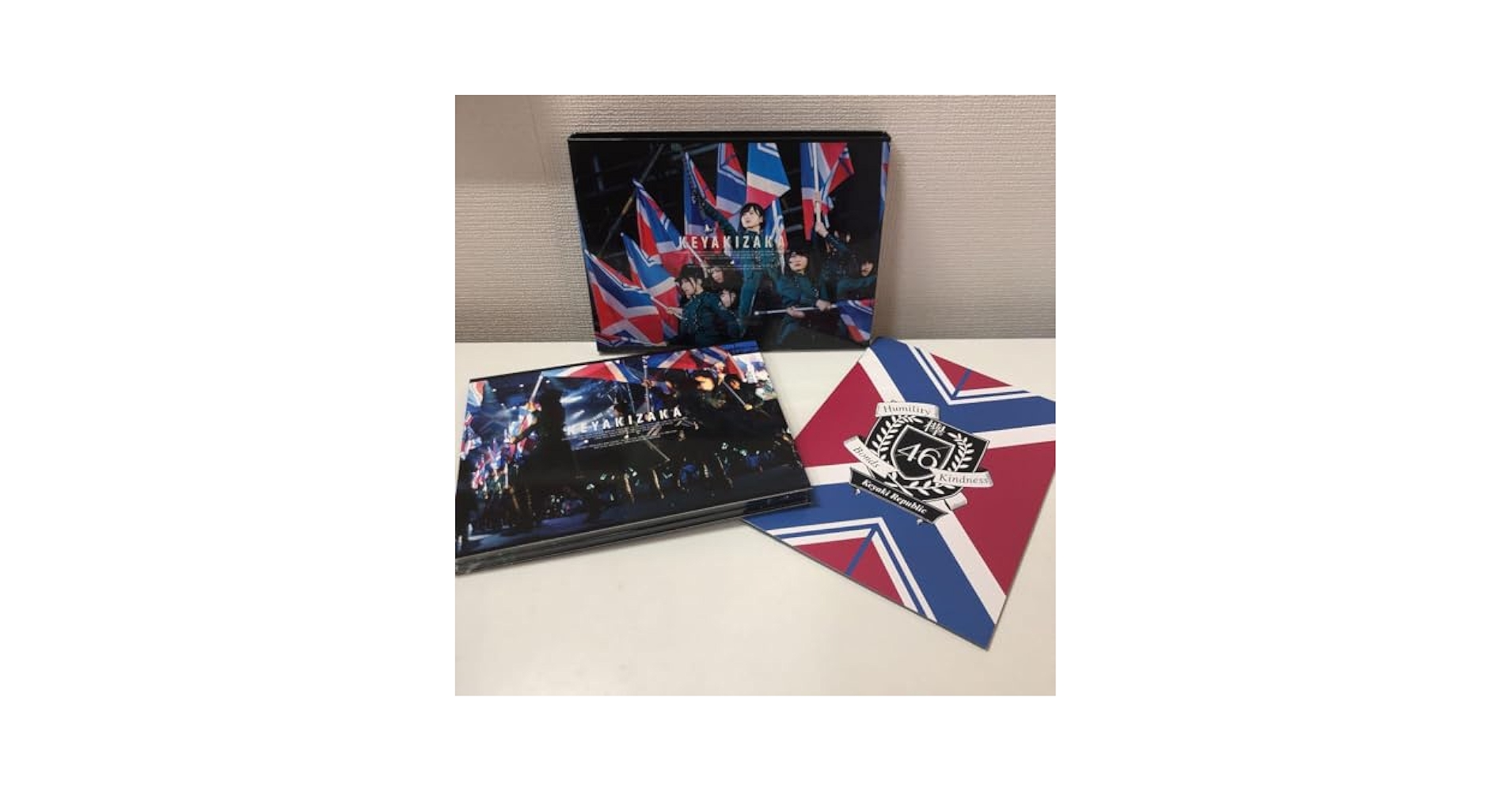 欅坂46/欅共和国2017〈初回生産限定盤・2枚組〉 Amazon.co.jp: 欅坂46 欅共和国2017〈初回生産限定盤2枚組
