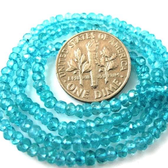 Perle apatite bleue facettée 2.5mm et rang de pierre gemme naturelle micro-rondelle