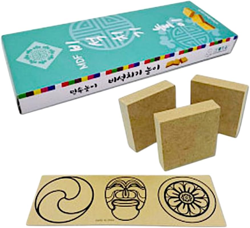 Traditional Korean Bisatchigi Game Set – 3 Wooden Pieces with Decorative Stickers – Classic Folk Game for All Ages – Perfect for Indoor & Outdoor Play
