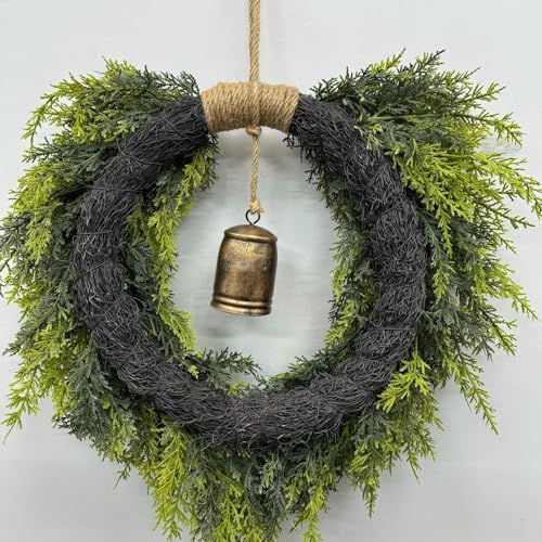Corona navideña de puerta con guirnaldas y campanas para regalar y decorar la casa 8