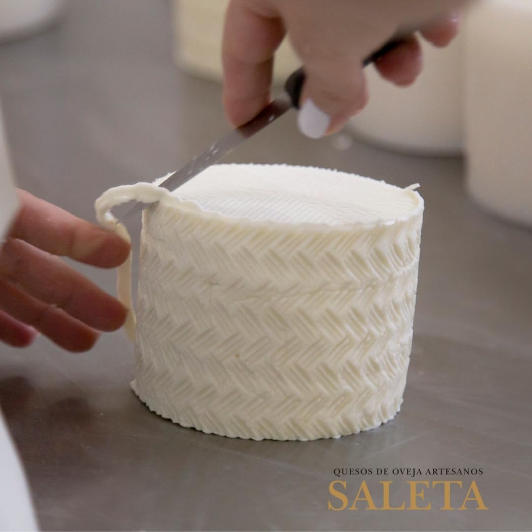 SALETA® Queso Artesano Tierno de Oveja Entero Gourmet (0,5Kg) | Sin Conservantes ni Aditivos | Queso Pasteurizado | Leche Pasteurizada de oveja, cuajo y sal