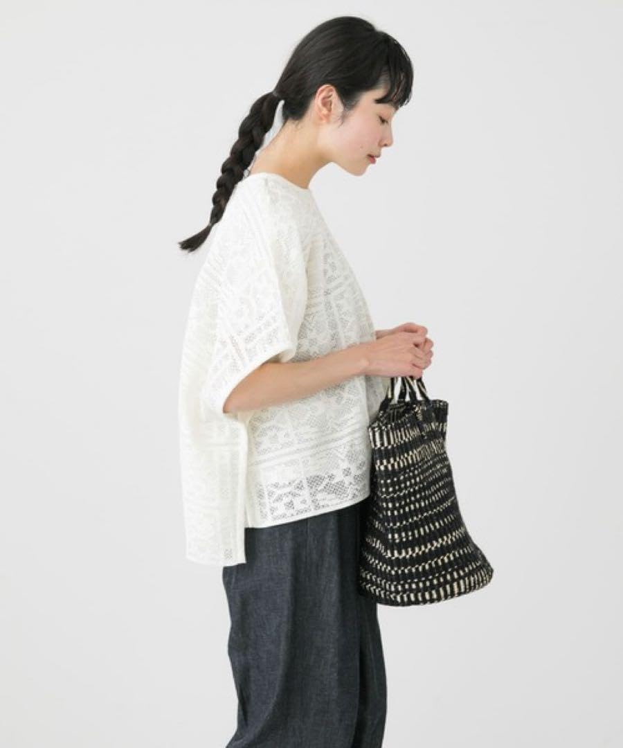 【新品未使用タグ付】アーバンリサーチ　かぐれ コットンラッセルレースポンチョ 未使用タグ付 アーバンリサーチ かぐれ コットンラッセルレース