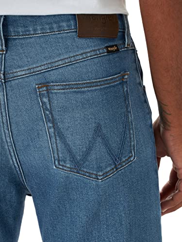 Image of Wrangler Men's Rugged Wear Classic Fit Jean
