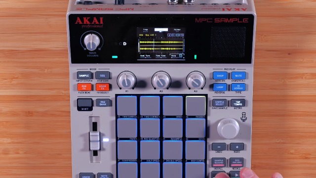 Akai Professional MPC Sample - Standalone Portable Sampler