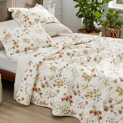 Image of Bedsure Fall Quilts Queen Size, Reversible Botanical Floral Comforter Beige