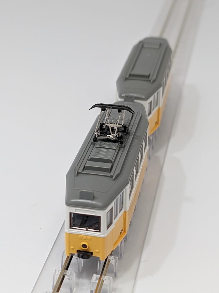 Generic Arte de la plata Tram Urbano motorizado color amarillo ocre con remolque, utilizado también en Italia en escala N 1/160