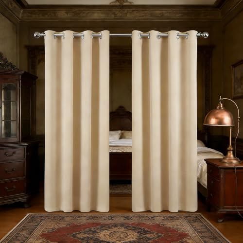Rideaux opaques beige pour une chambre parentale cocooning