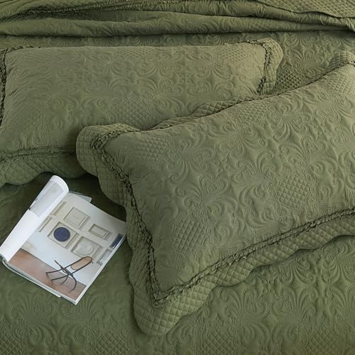 Image of EVENHUG Oversized Quilts Set King Size 3 Piece Bedding Set Reversible Bedspread with 2 Pillow Shams Coverlet Lightweight Soft Bed Cover for All Season(120 inchX120 inch,Olive Green)