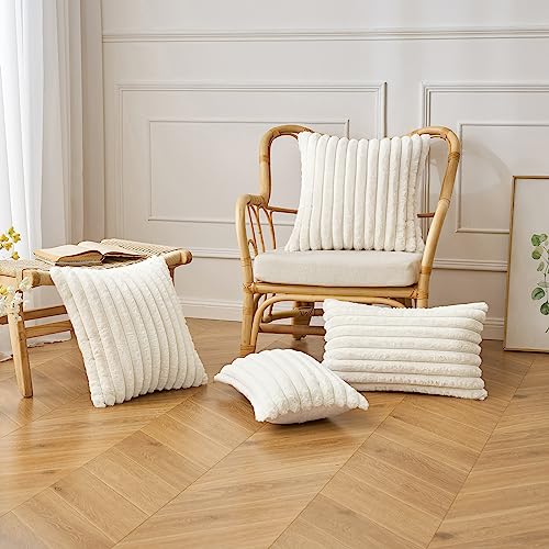 MIULEE Plüsch Kissenbezug 40x40 Weihnachten Deko Flauschige Kissenbezüge Kunstpelz Fell Sofakissen Flauschig Dekokissen Kissenhülle für Wohnzimmer Schlafzimmer Sofa Kuschelkissen Weiß 2er Set