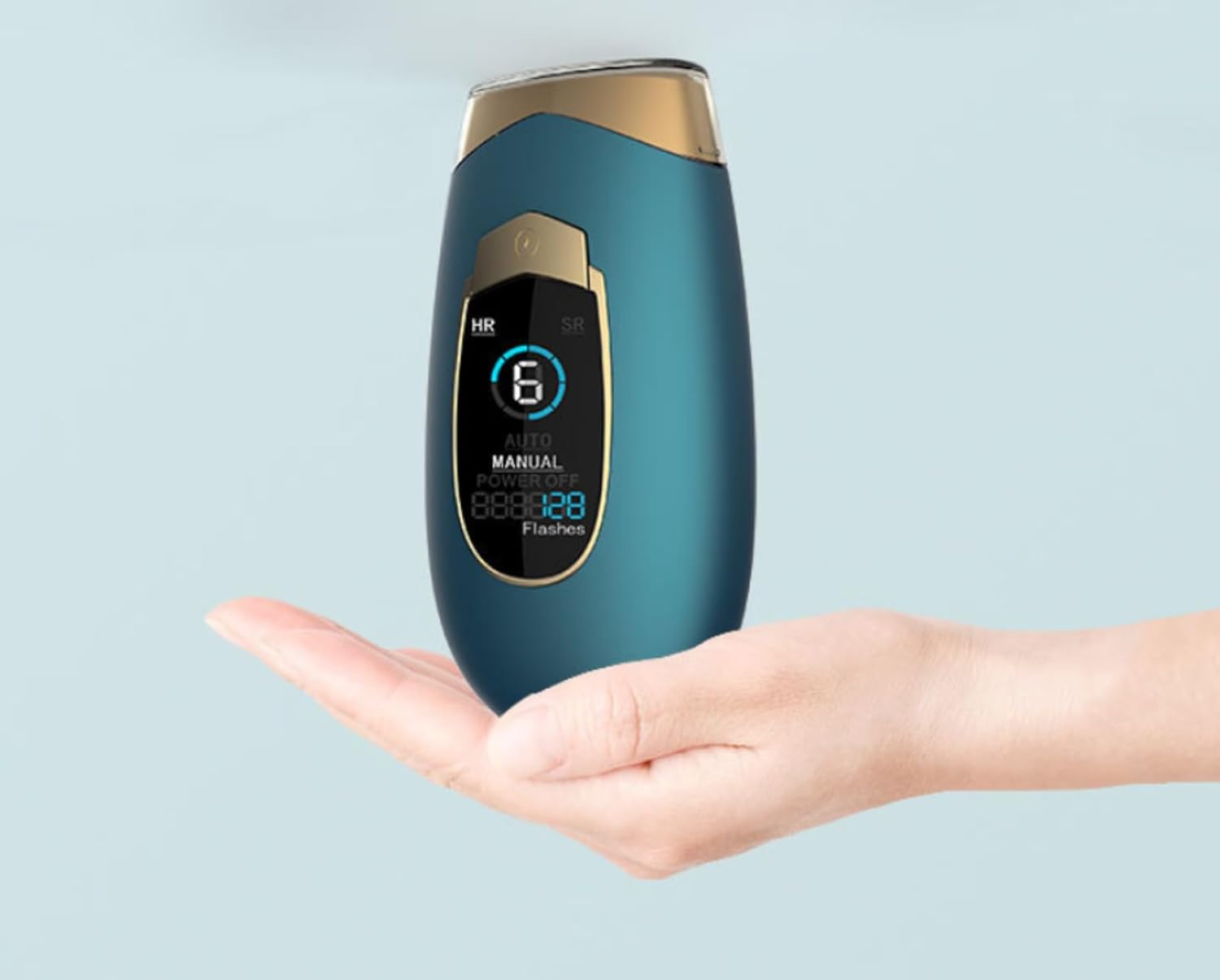 Genérico Pro 2.0 IPL Device held in hand