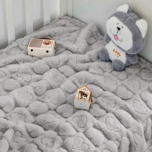 Image of Yurhap Heart Baby Blanket, Love Plush Fleece Baby Blankets for Boys Girls | Soft Baby Boy Blankets for Infant Toddler Newborn Gifts, Fluffy Baby Essentials, For Crib Stroller, 30 inchx40 inch, Silver Grey