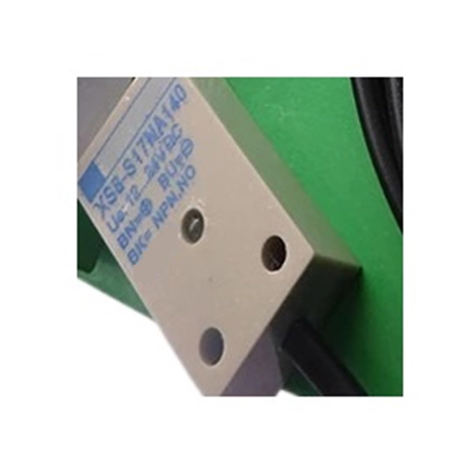 Sensor XS8S174NAL2C pour la gestion fluide des lignes de tri
