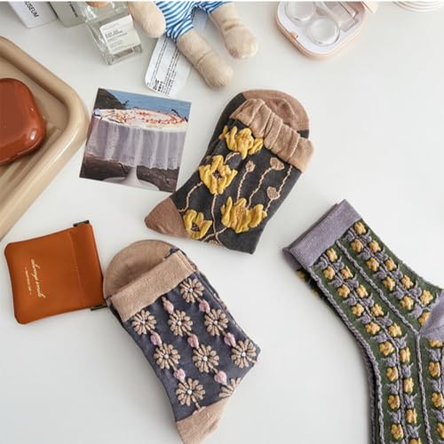 Image of 5 /10 Pairs Floral Vintage Patterned Crew Socks for Women Jacquard Knit Setfor Casual Wear Size 4-9