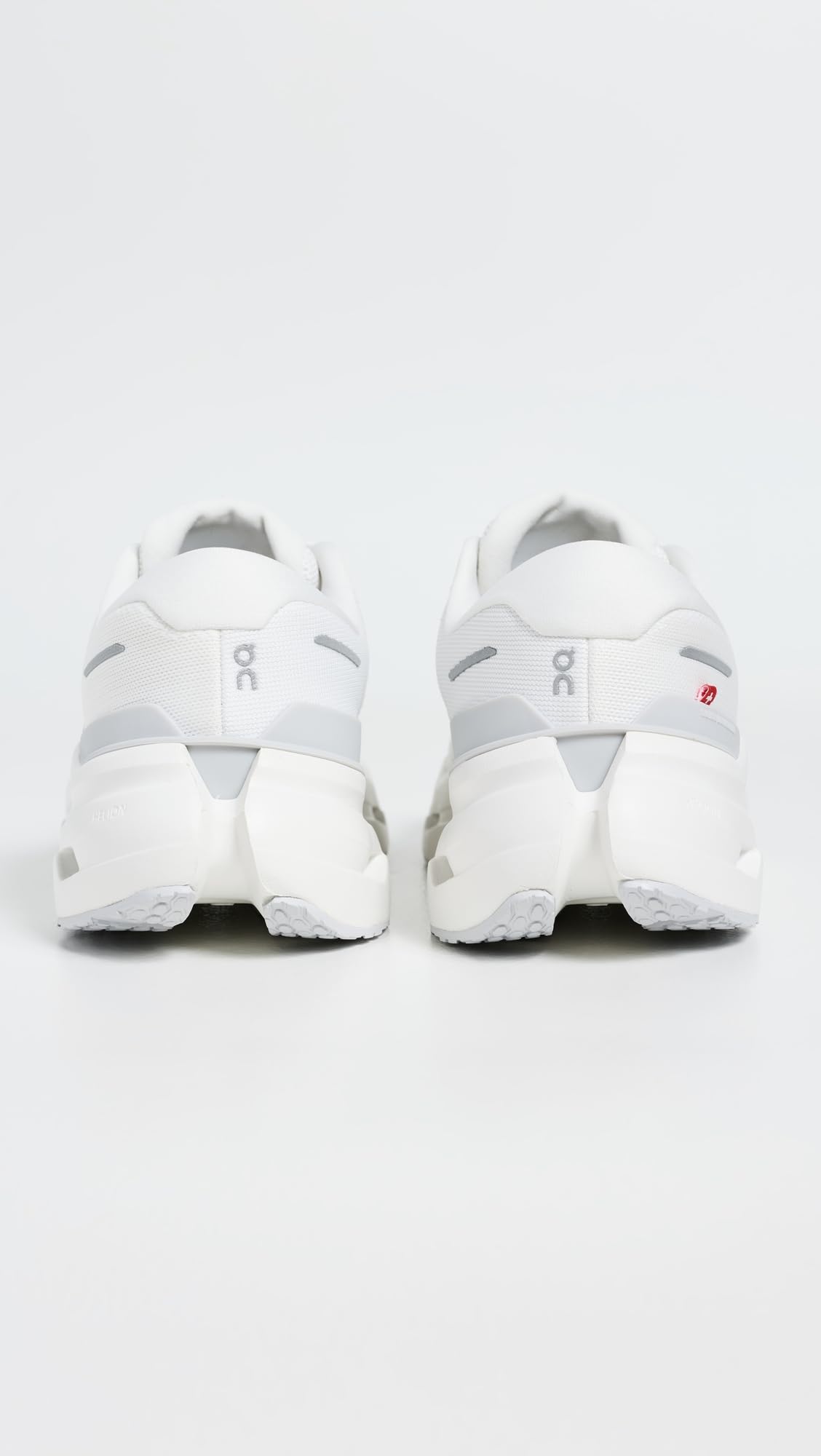 On CLOUDRUNNER 3 -