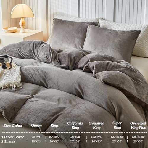 Image of WARMDERN Khaki Velvet Duvet Cover Set Oversized King Size, Luxury Milk Velvet Bedding Duvet Cover with Zipper Closure, 3pcs Ultra Soft Duvet Covers for All Seasons, 120 inch x 98 inch, Light Khaki
