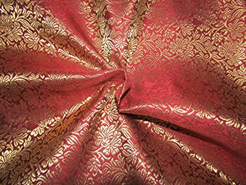 Tissu brocart rouge et or métallisé 111,7 cm au yard BRO756