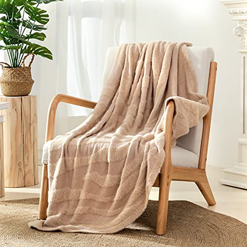 Snuggle Sac Luxury Fluffy Throw Blanket Feather Yarn 3D Hand Feeling Microfiber Super Soft Fuzzy Reversible Lightweight Cozy Decor Knitted Blankets With Natural Textured For Home Couch 50''X60 Beige #TOP27