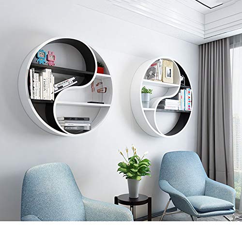 Étagère murale moderne pour optimiser un salon étroit et habiller un mur de restaurant