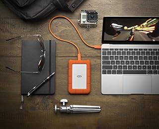 LaCie Rugged Secure 2TB, Hard disk esterno portatile, Resistente a Cadute, PC Mac iPad & iPhone, Data Rescue Service (STFR2000403)