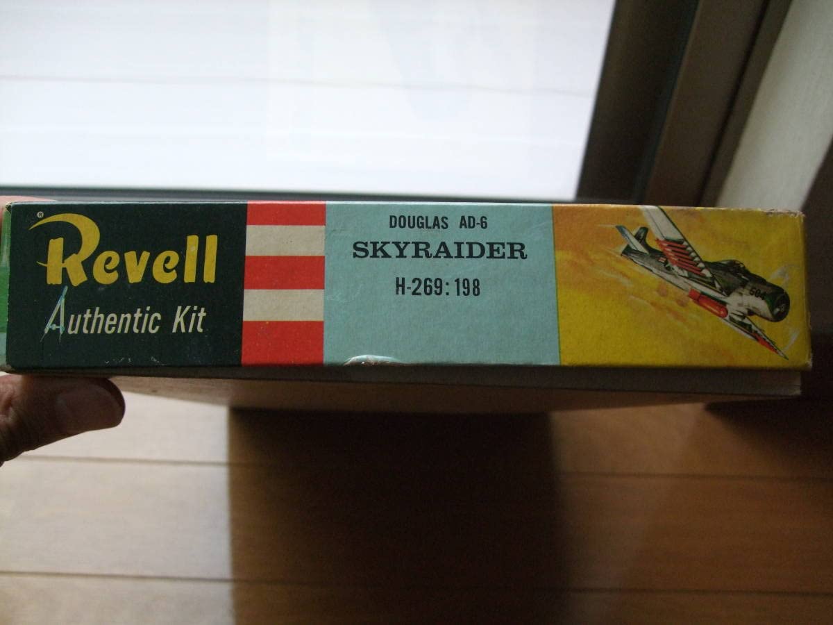 Amazon | レベル 初版 貼箱 AD-6 ダグラス スカイレイダー 1/40 Revell