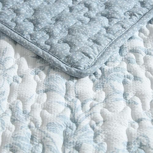 Image of Laura Ashley - Queen Quilt Set, Super Soft Bedding with Reversible Design, Medium Weight for Year Round Use, 3 Piece Bed Set with Matching Pillowcases (Amberley Pastel Blue)