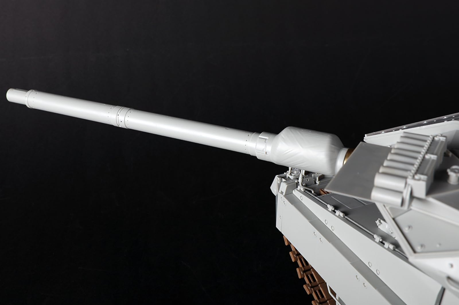 Trumpeter 750966-1/16 Leopard 2A6 MBT - Maßstab 1:16