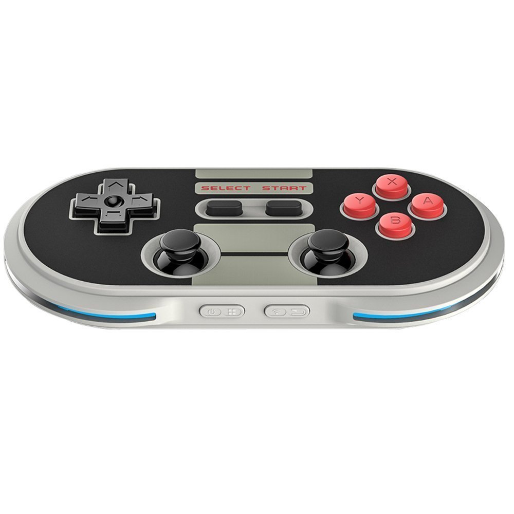 型ページ　　30個コントローラ 初代PlayStation デザインになった「DualSense Edge / DualSense