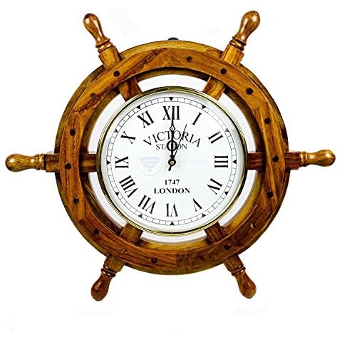Nagina International Rueda náutica de madera con reloj de cuarzo Cover