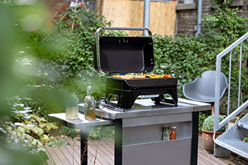 Campingaz Attitude2go R Gasgrill, Tischgrill mit geringem Rauch, tragbarer Balkongrill, Campinggrill, mit Deckel, Thermometer und Gusseisen-Grill