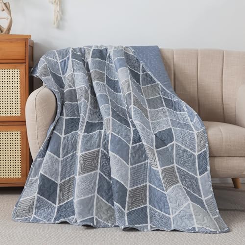 SLPR Heather 50' x 60' Quilted Throw Blanket: Lightweight Chevron Quilt, Cream and Blue Lap Comforter, Zig Zag Farmhouse Coverlet, Summer Quilted Blanket for Couch and Bed