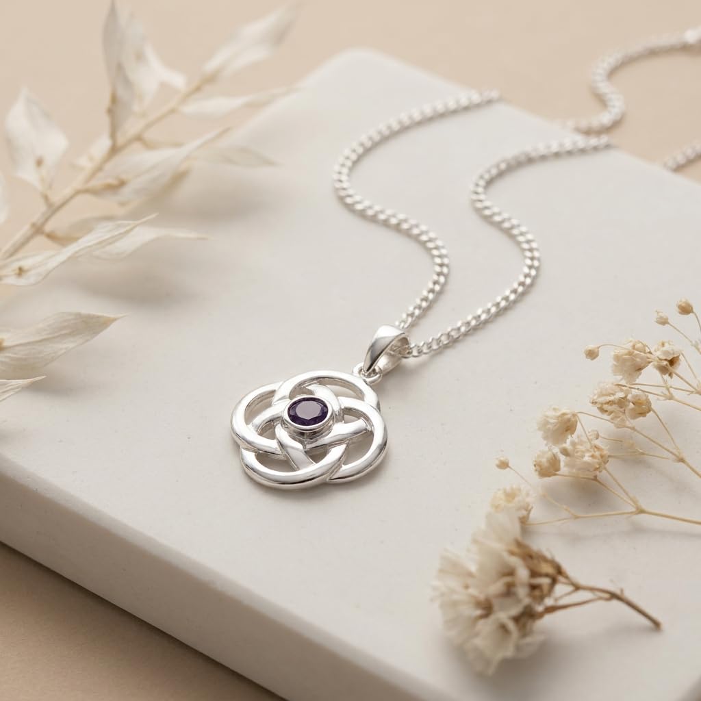 Alexander Castle Halskette mit keltischem Ewigkeitsknoten-Anhänger aus 925er Sterlingsilber mit Amethyst für Damen – keltischer Schmuck mit 45 cm langer Kette und Geschenkbox – 17 mm x 17 mm