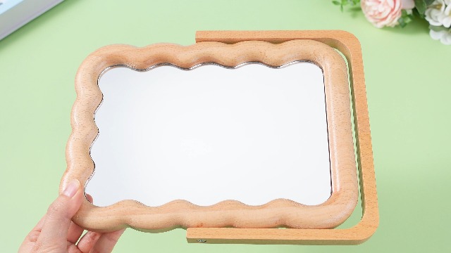 Espejo de maquillaje de madera con soporte plegable miniatura 7
