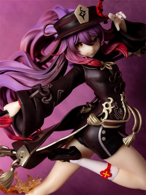 Figurki anime model statuetka - fioletowe długie włosy, pomarańczowe oczy, postać z gry, trzymająca broń, scena bitwy, otoczona efektami ognia pod stopami, waga 308 g, wysokość 16,5 cm-Z