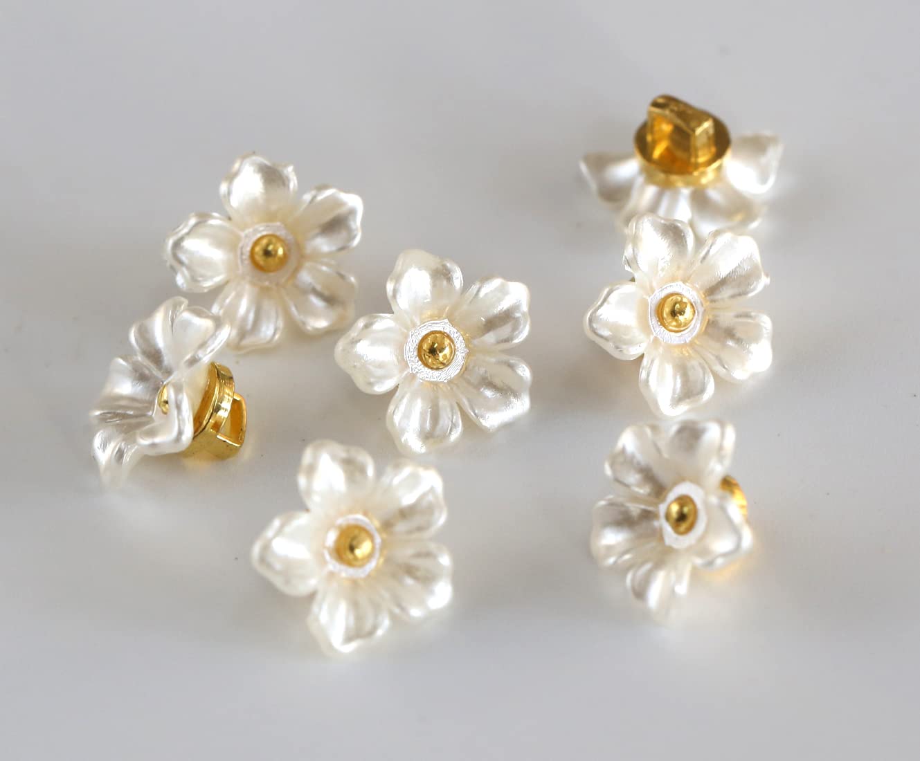 Flower Buttons for Sewing Plastic Craft Button 13mm(0.52 inch) Pearl Color Pack of 30pcs