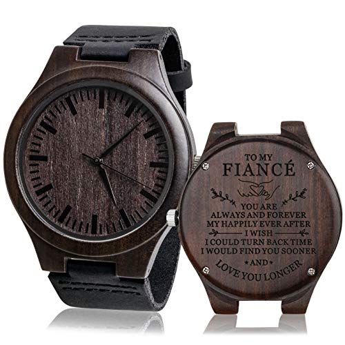 Montre en bois gravée pour homme avec personnalisation au dos en bois naturel
