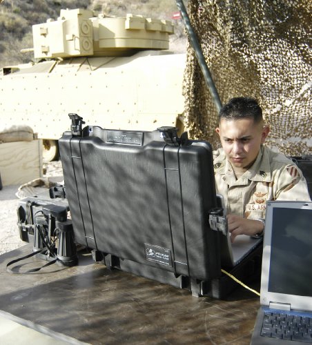 PELICAN 1495 CC#1 Deluxe Computer Case2