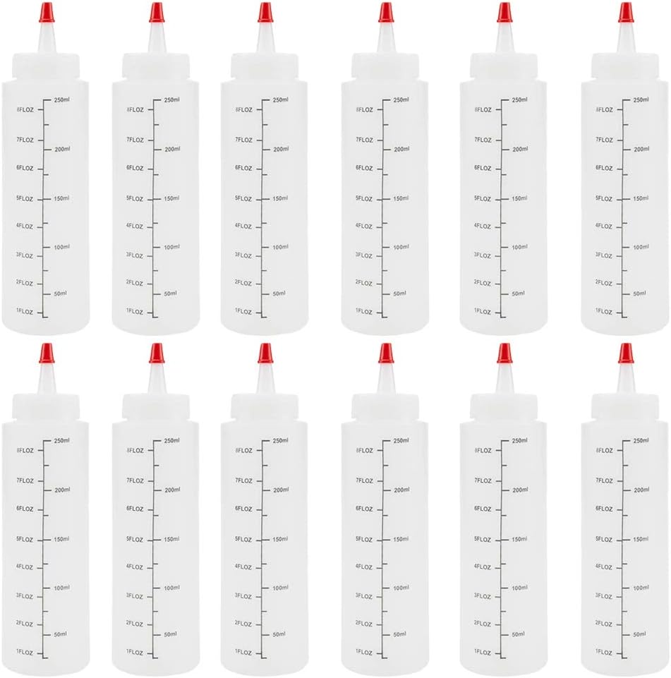 spremere la bottiglia per la vernice